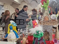 Хасково - Областна администрация - коледен благотворителен базар