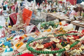 Хасково - Областна администрация - коледен благотворителен базар