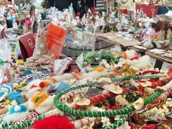 Хасково - Областна администрация - коледен благотворителен базар