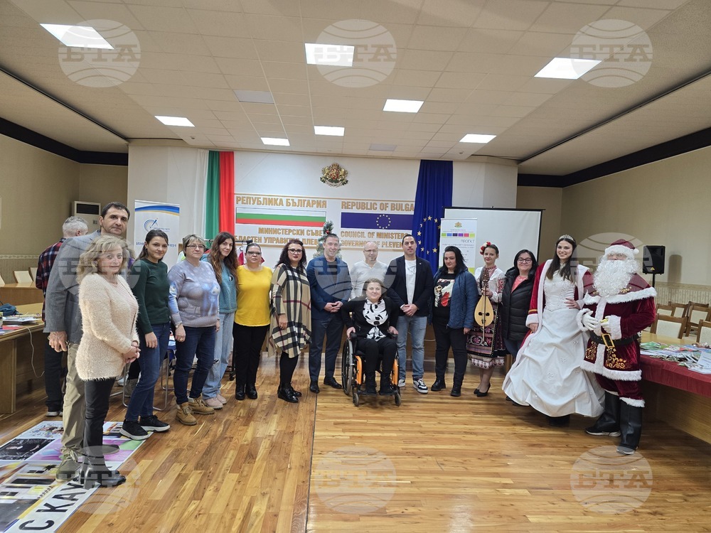 Плевен - областна администрация - коледен базар