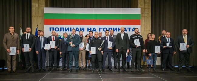 Министър Атанас Илков: Наградите са израз на признателността ни към колегите, които бяха на всички „горещи“ точки в страната и се справиха блестящо