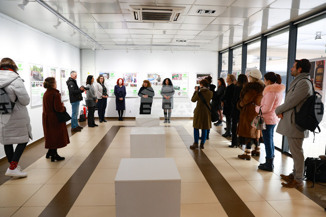 Изложбата „Живи човешки съкровища – България“ бе открита под купола на Ларгото в София