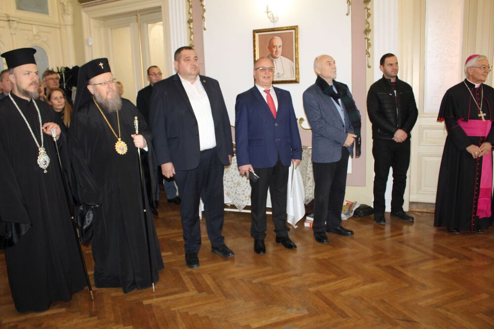 ОА Русе: Епископът на Никополската епархия даде тържествен прием за празниците