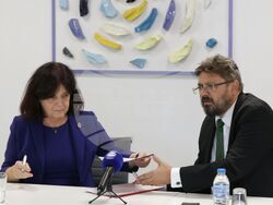 Българска телеграфна агенция - Висше бизнес училище - договор - подписване