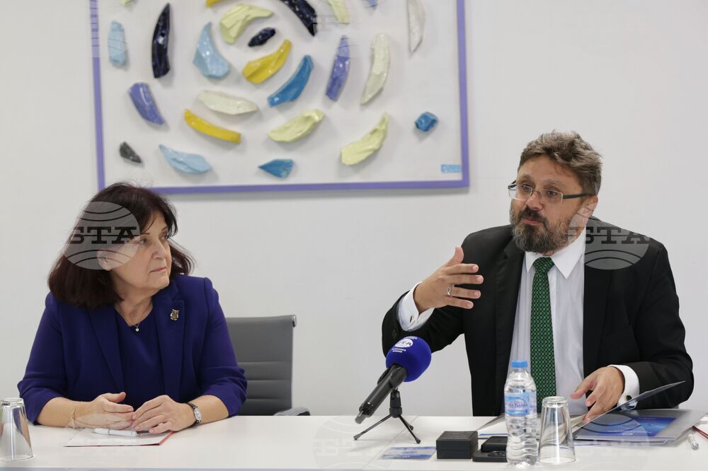 Българска телеграфна агенция - Висше бизнес училище - договор - подписване