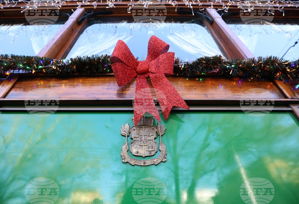 Коледен ретро трамвай