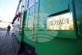 Коледен ретро трамвай