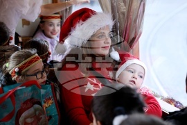 Коледен ретро трамвай