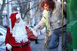 Коледен ретро трамвай