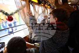 Коледен ретро трамвай