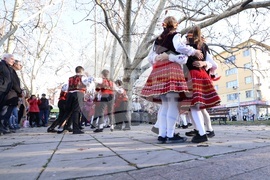 Коледен ретро трамвай