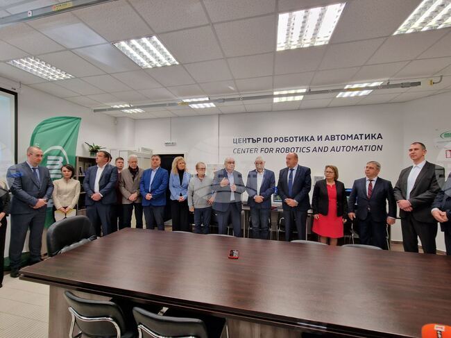 Изцяло обновен център по роботика беше открит в Технически университет - София, Филиал Пловдив