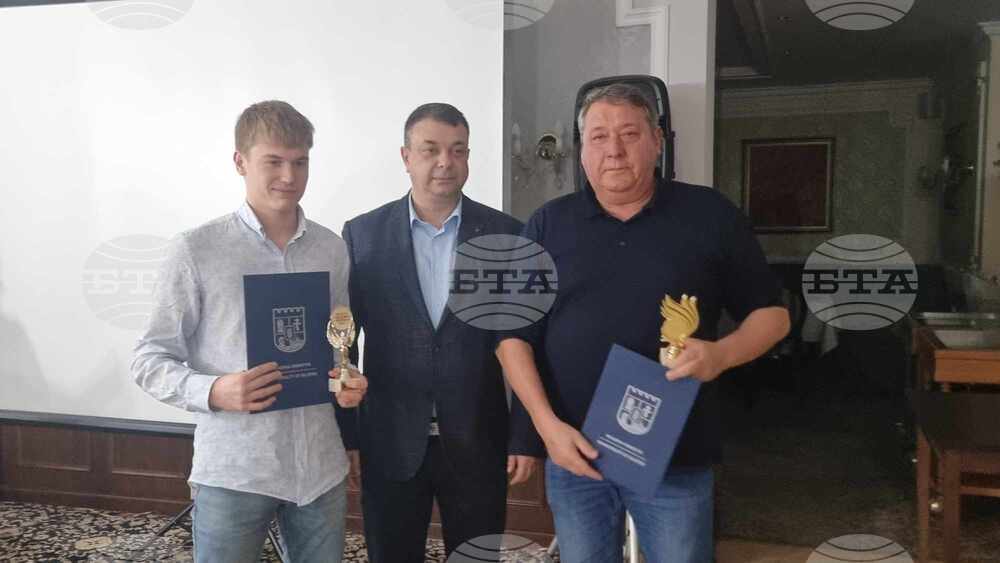 Плувецът Дарен Кирилов беше избран за спортист на годината в Силистра