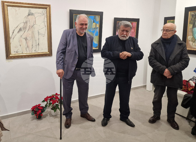  Михаил Лалов подреди "Музи" в арт галерия Vejdi