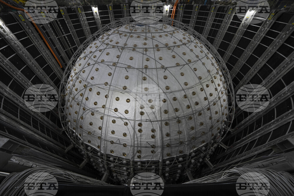 Първите резултати от работата на най-големия детектор на неутрино в света показаха неговата ефективност