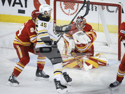 Bruins Flames Hockey