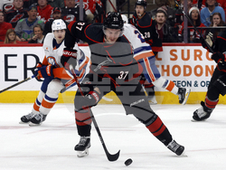 Islanders Hurricanes Hockey