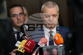 Народно събрание - кулоари - Костадин Костадинов - брифинг