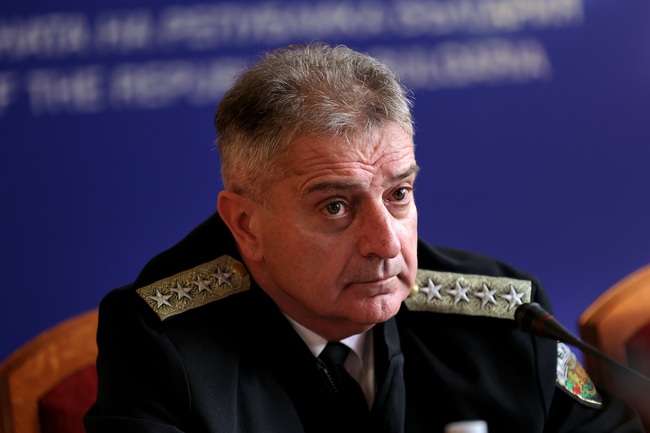 Увеличаването на бюджетите за отбрана е без алтернатива, заяви началникът на отбраната адмирал Емил Ефтимов