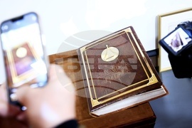 Патентно ведомство - церемония - Златна книга