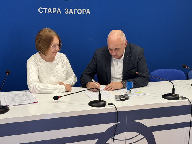 Пресконференция на областния управител на Стара Загора Методи Марков и кмета на община Казанлък Галина Стоянова