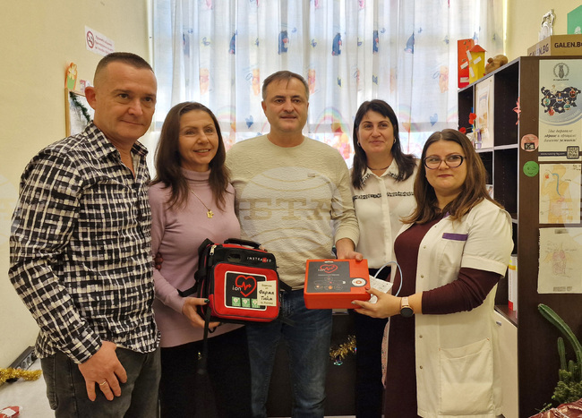 Ветеринарни лекари от Разград дариха дефибрилатор на още две училища в рамките на кампанията „Да спасим сърце"