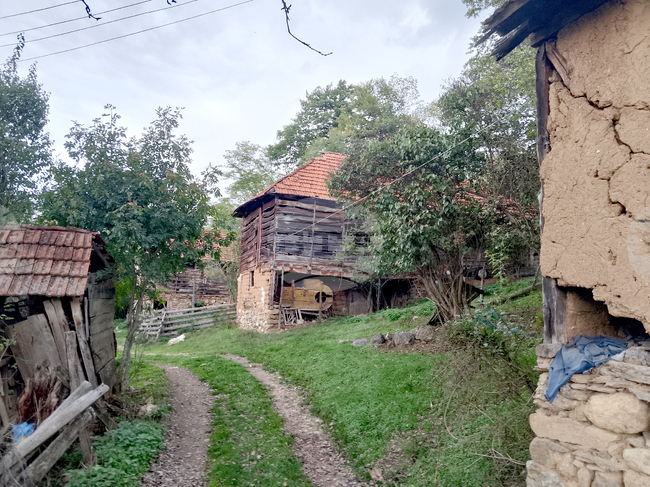 Сърбия - село Белут - репортаж