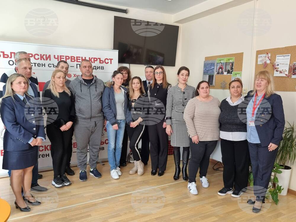 Десет деца от Пловдив и региона, пострадали при катастрофи, получиха финансова подкрепа от Националния дарителски фонд