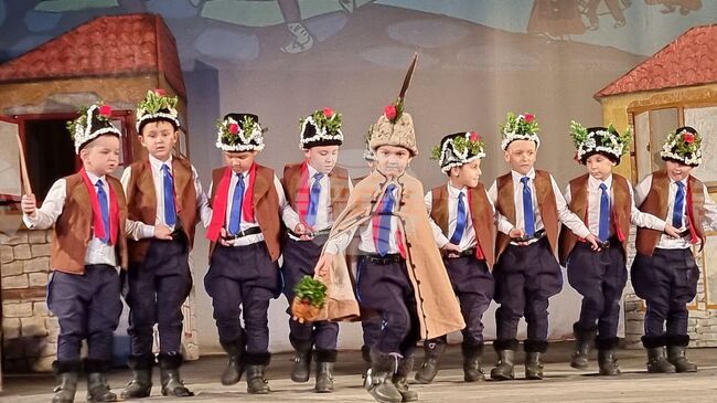 Празник с детски коледарски групи дава началото на фестивала „Ямболски коледарски беунек“