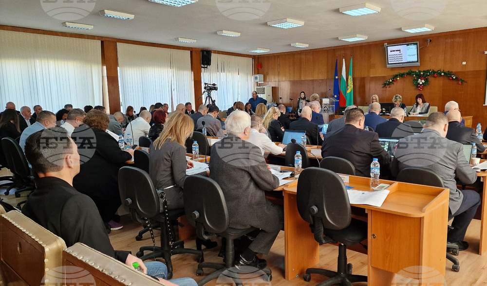 Започва процедурата по отдаване под наемане на помещение в Летен театър в Шумен, има инвестиционно намерение за създаване на зала “Тодор Колев”