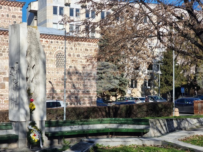 В Ямбол потомци на тракийски бежанци почетоха 180 години от рождението на Капитан Петко войвода