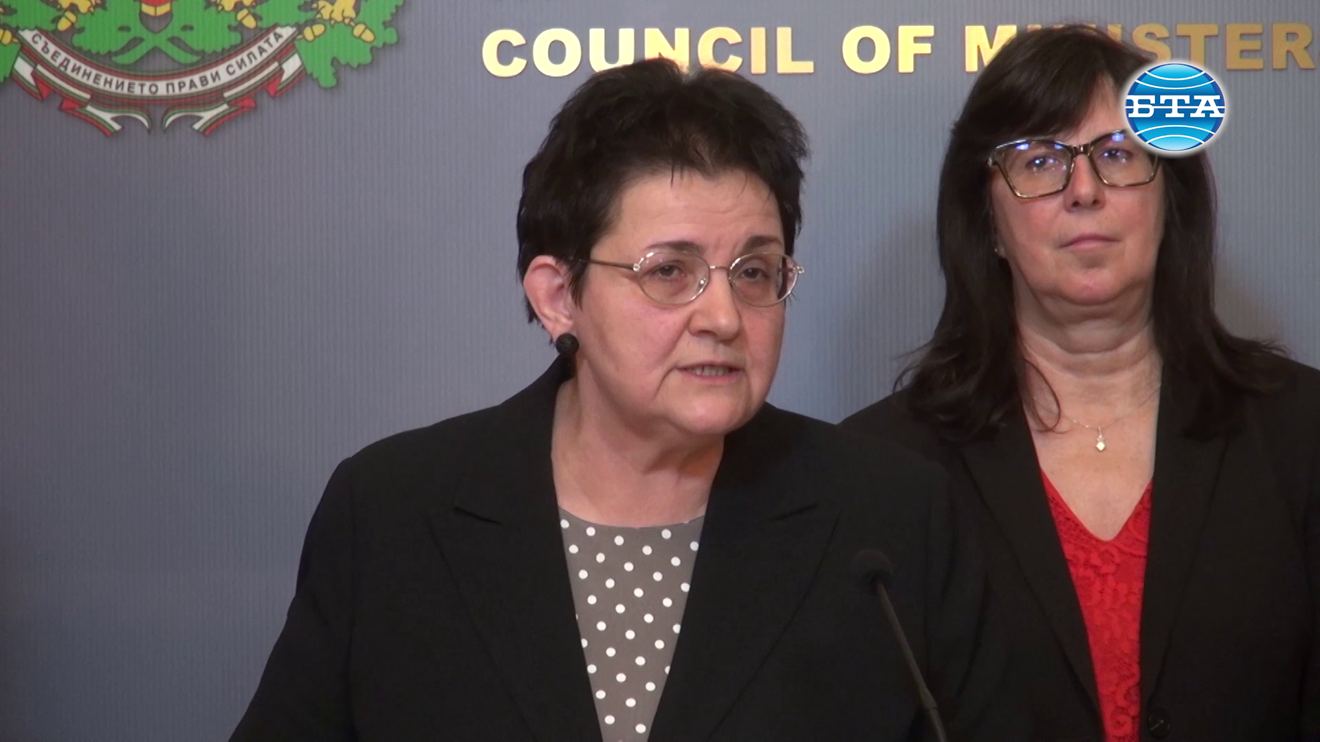 Разходната част на бюджета е изготвена на база на действащи политики и законодателство, заяви министър Людмила Петкова