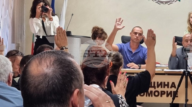 Общинският съвет в Поморие одобри проекти за подобряване на две рибарски лодкостоянки