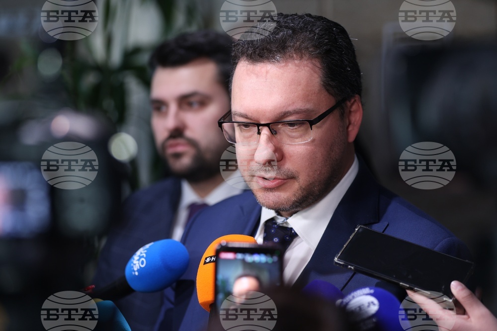 Необходимо е човешкият ресурс на "Гранична полиция" да бъде съхранен, заявява в позиция вътрешният министър Даниел Митов