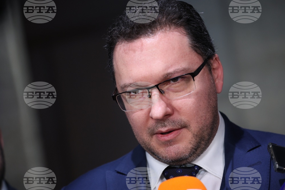 Народно събрание - кулоари - Даниел Митов - брифинг