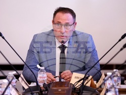 Народно събрание - Временната комисия - животни - заседание - Борислав Петков