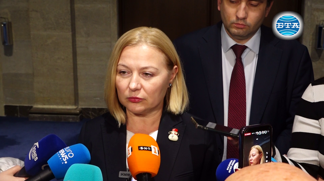 Озадачени сме от това писмо, каза Надежда Йорданова от ПП-ДБ за призива на премиера за мандат от парламента за споразумението с Украйна