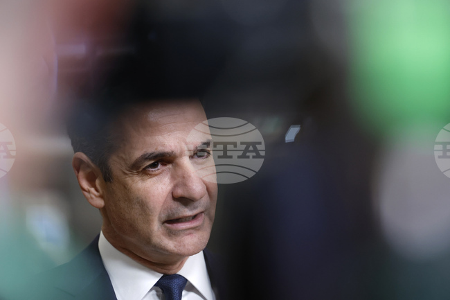 Гърция изпраща военни кораби край Либия заради увеличения мигрантски натиск 