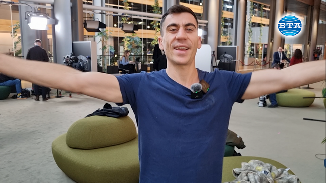 Фидиас Панайоту - евродепутатът, който впечатли Илон Мъск с речта си за социалните мрежи и свободата на словото