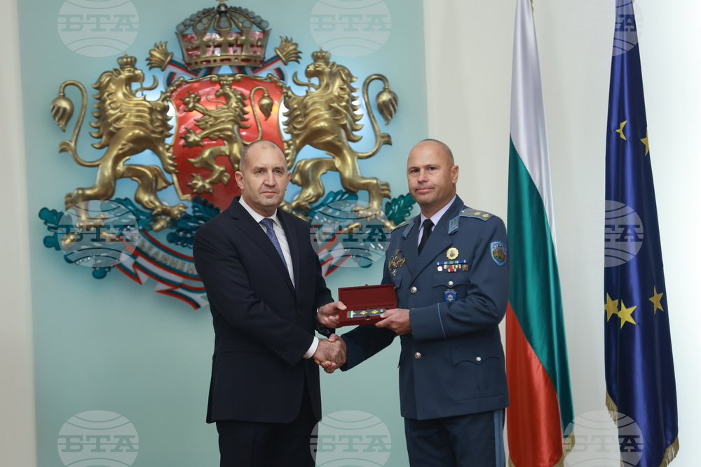 Румен Радев - български военнослужещи - висше офицерско звание