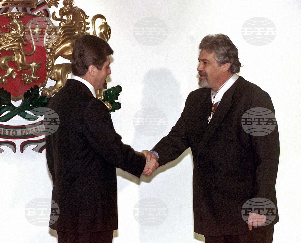 На 20 декември 2002 г. Стефан Данаилов е награден с орден „Стара планина“ - първа степен