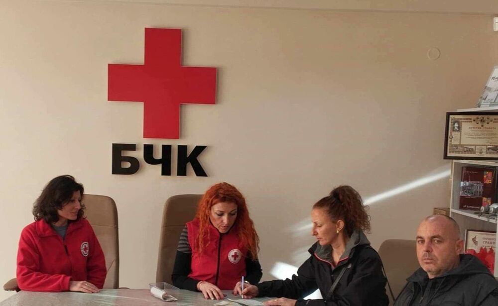 Две деца от Ямболско получиха средства за лечение от Фонда за подпомагане на деца, пострадали при пътнотранспортни произшествия