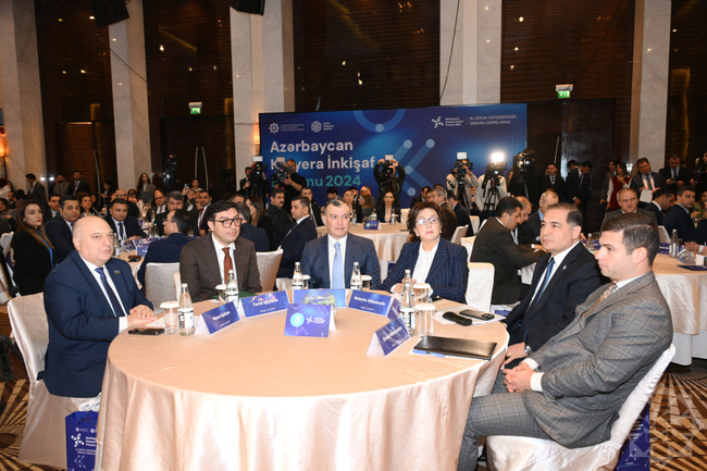 АЗЕРТАДЖ: Четвъртият Форум за кариерно развитие в Азербайджан започна в Баку
