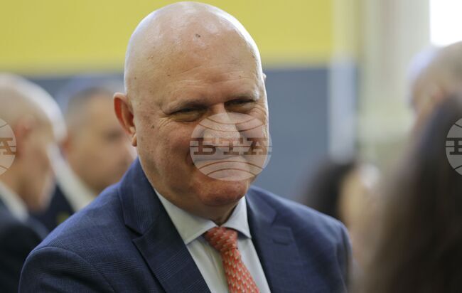 Проф. Галин Цоков, директор на Института по образованието, в Студио "Аз-буки": Образованието е начин да променим обществото