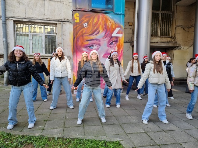 Бургас - училище - графити инициатива