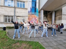 Бургас - училище - графити инициатива