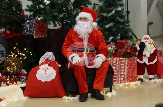 Русенският куклен театър организира инициативата "Писмо до Дядо Коледа"