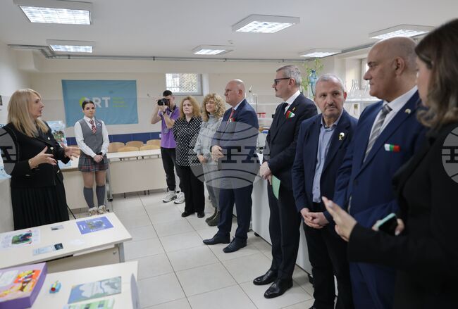 Улица на територията на знанието "134.STEM" бе открита от министрите на образованието и на туризма в 134-то Средно училище "Димчо Дебелянов" 