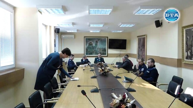 Допълнителни полицейски екипи ще пазят обществения ред през празничните дни, над 11 000 са предвидените екипи на "Пътна полиция"