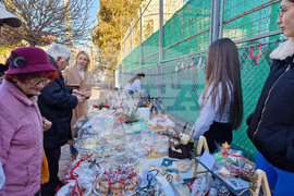 Самоков - Професионална гимназия по туризъм - благотворителен базар
